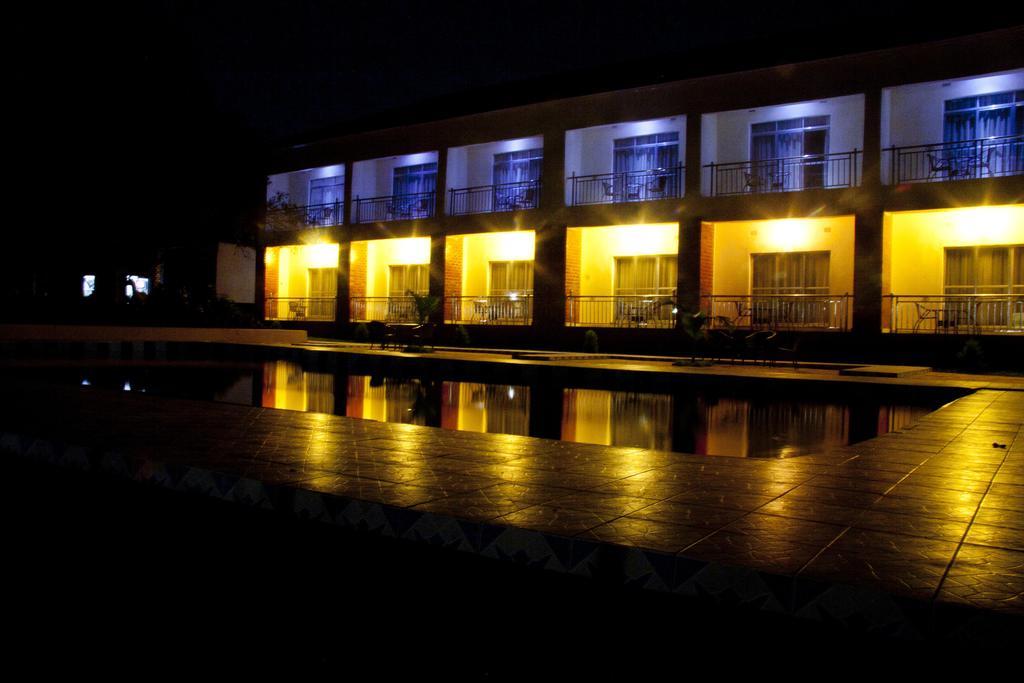 Chamba Valley Exotic Hotel Лусака Экстерьер фото