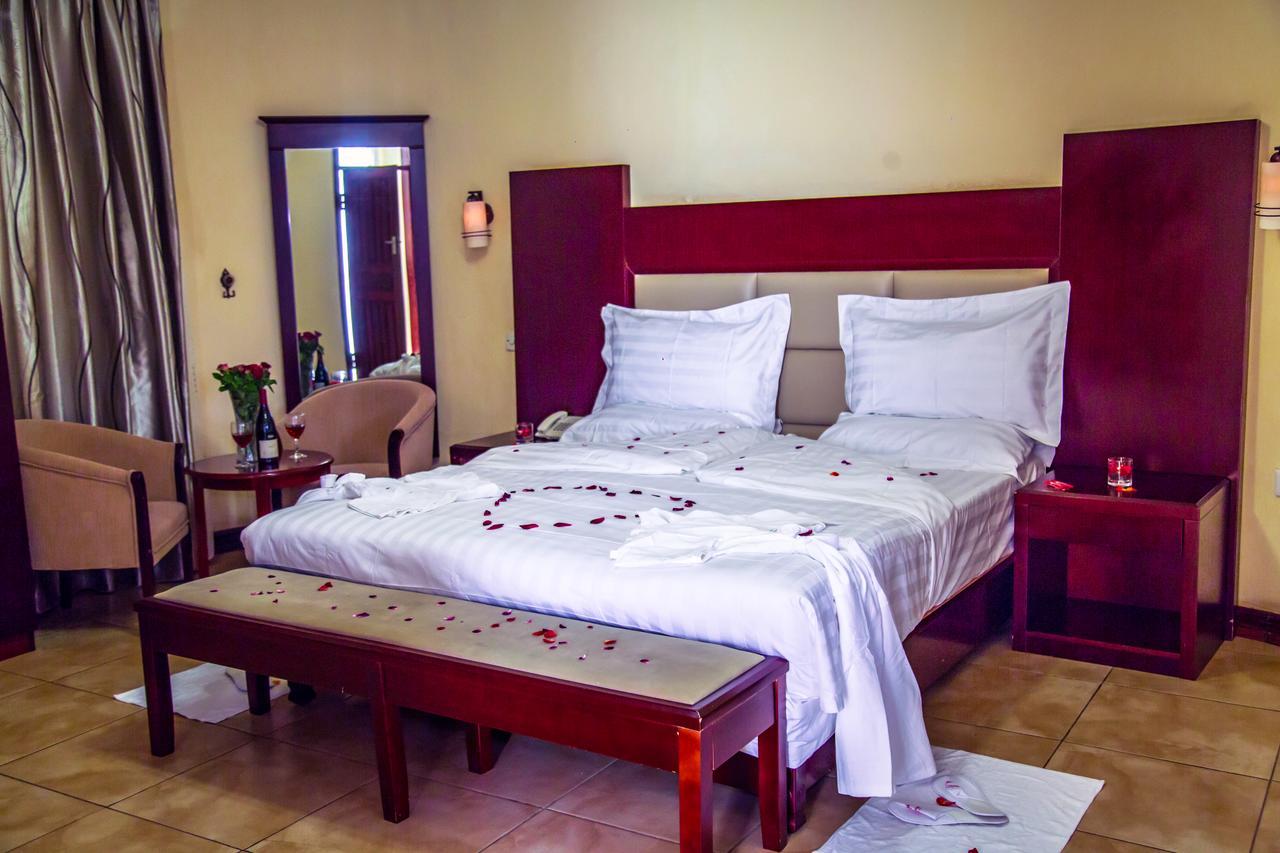 Chamba Valley Exotic Hotel Лусака Экстерьер фото